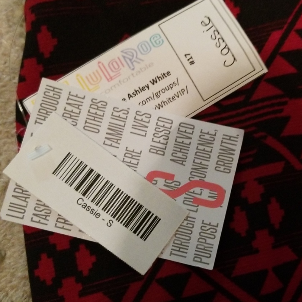 Lularoe - Picture 3 of 3